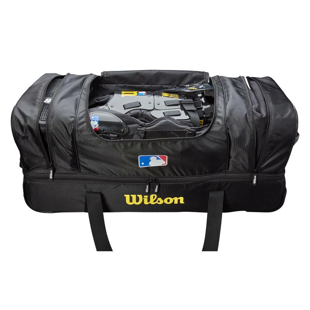 Wilson Umpire Wheel Bag 3 Wilson Umpire Wheel Bag - Image 3